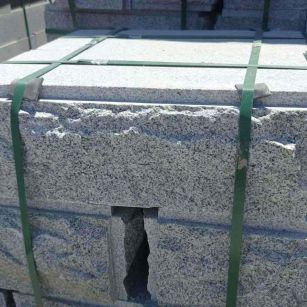 宣城 芝麻白花岗岩自然面成品