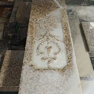 宣城 黄金麻花岗岩异形加工雕刻栏杆大柱