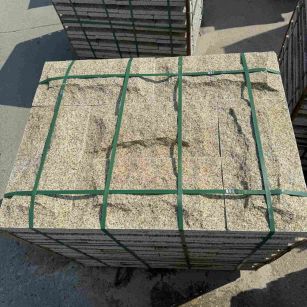 宣城 黄金麻花岗岩石材自然面蘑菇石成品