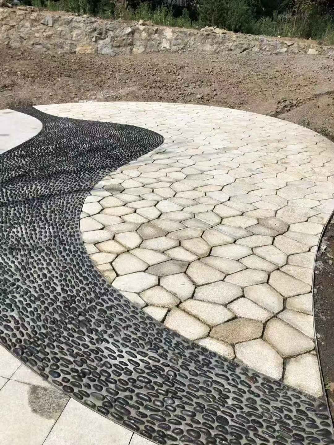 宣城 黄金麻冰裂纹地铺石工地铺装案例