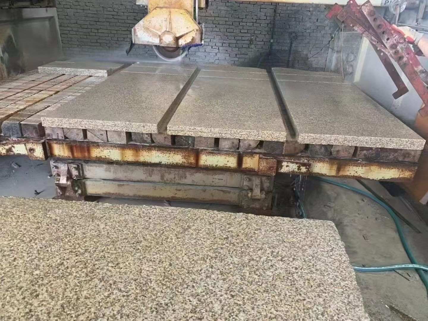 宣城 黄金麻荔枝面成品板加工