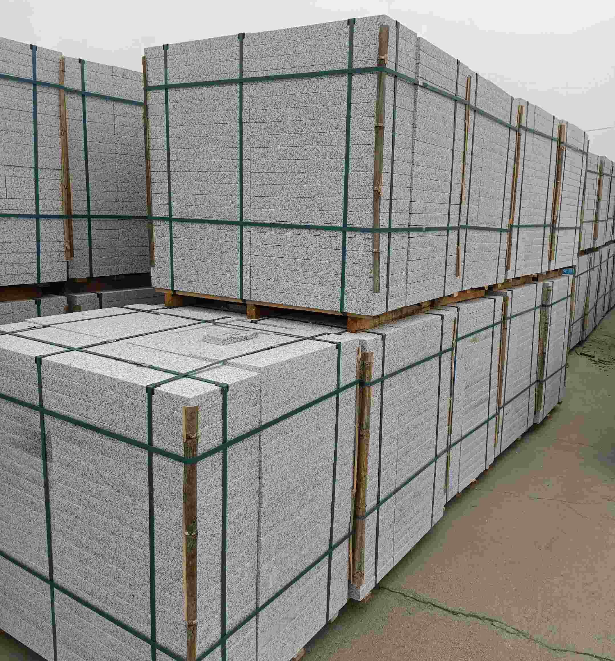 宣城 白麻花岗岩石材荔枝面地铺石（300*600*50）