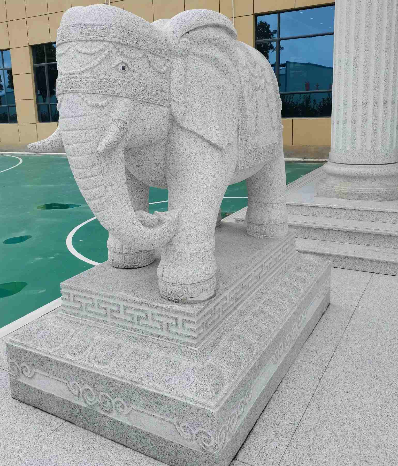 宣城 白麻花岗岩动物异形石雕-大象