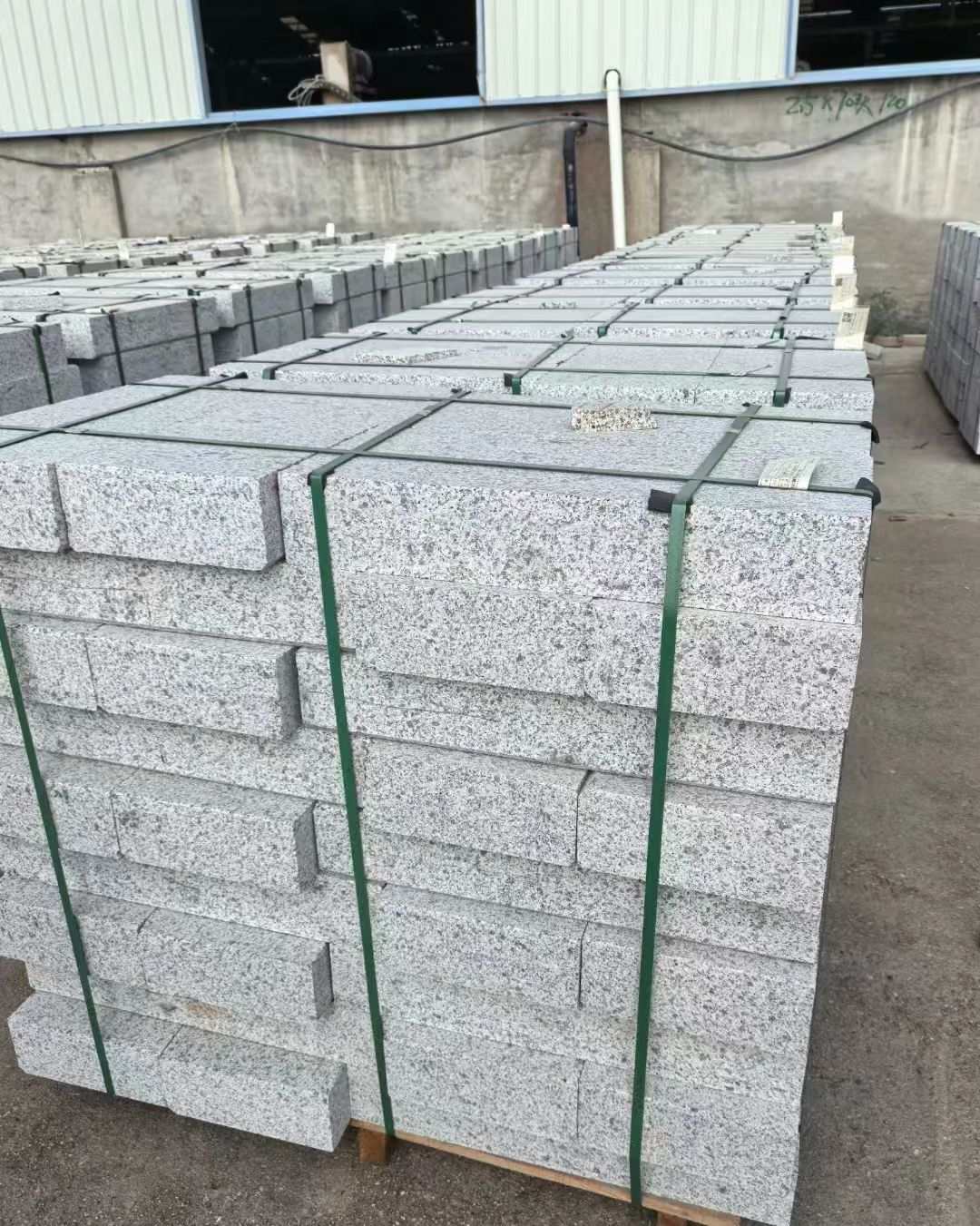 宣城 白麻花岗岩路沿石，弧形路沿石，道牙石，马路牙子，界石，路缘石，平沿石，直岩石，平缘石等