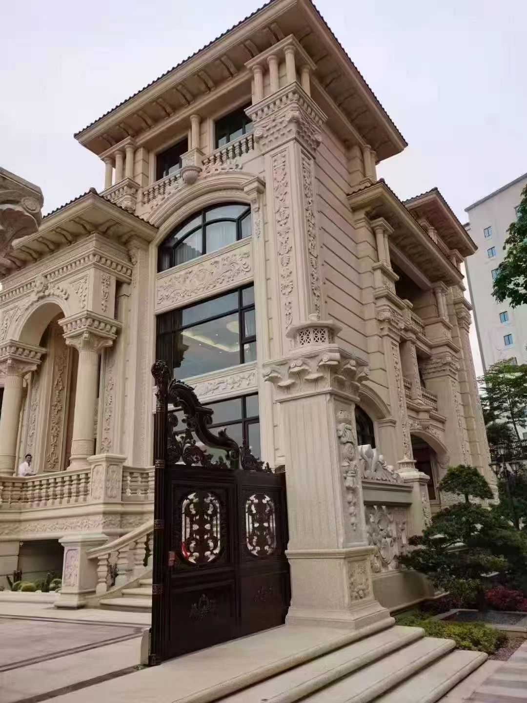 宣城 黄金麻花岗岩别墅外墙干挂效果展示