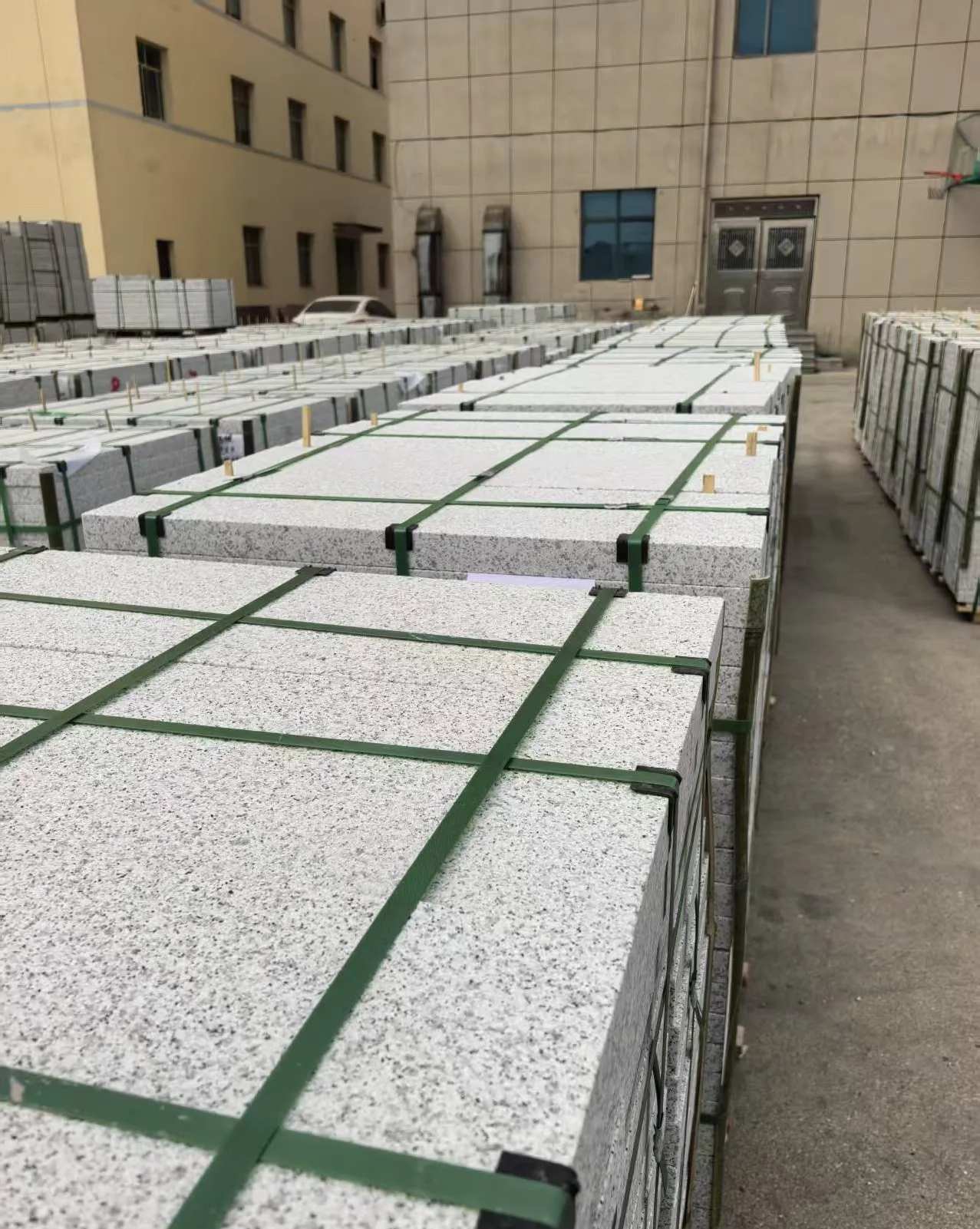 宣城 白麻花岗岩5.0公分荔枝面地铺石