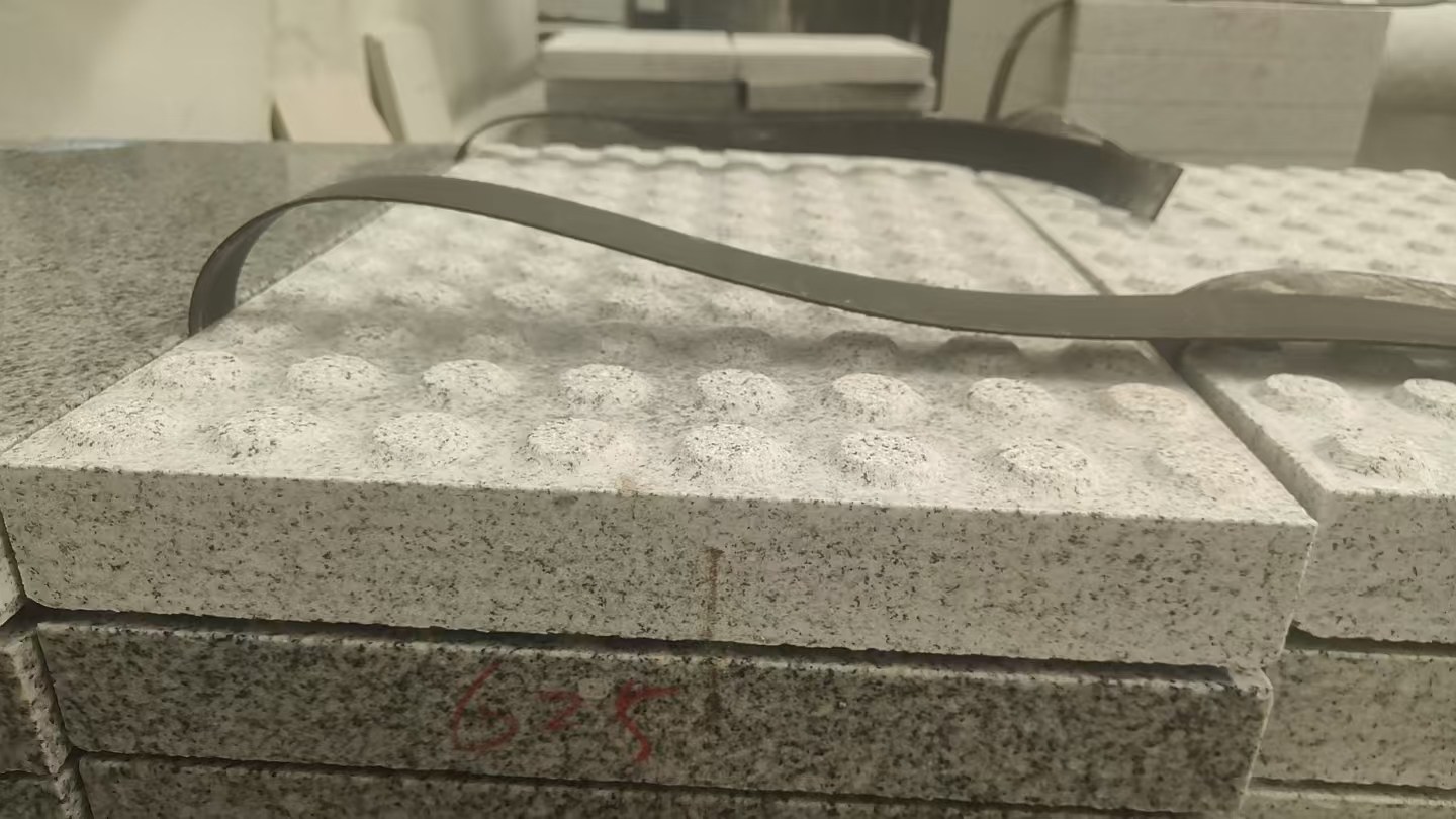 宣城 芝麻白花岗岩6.0公分荔枝面五轴加工雕刻盲点