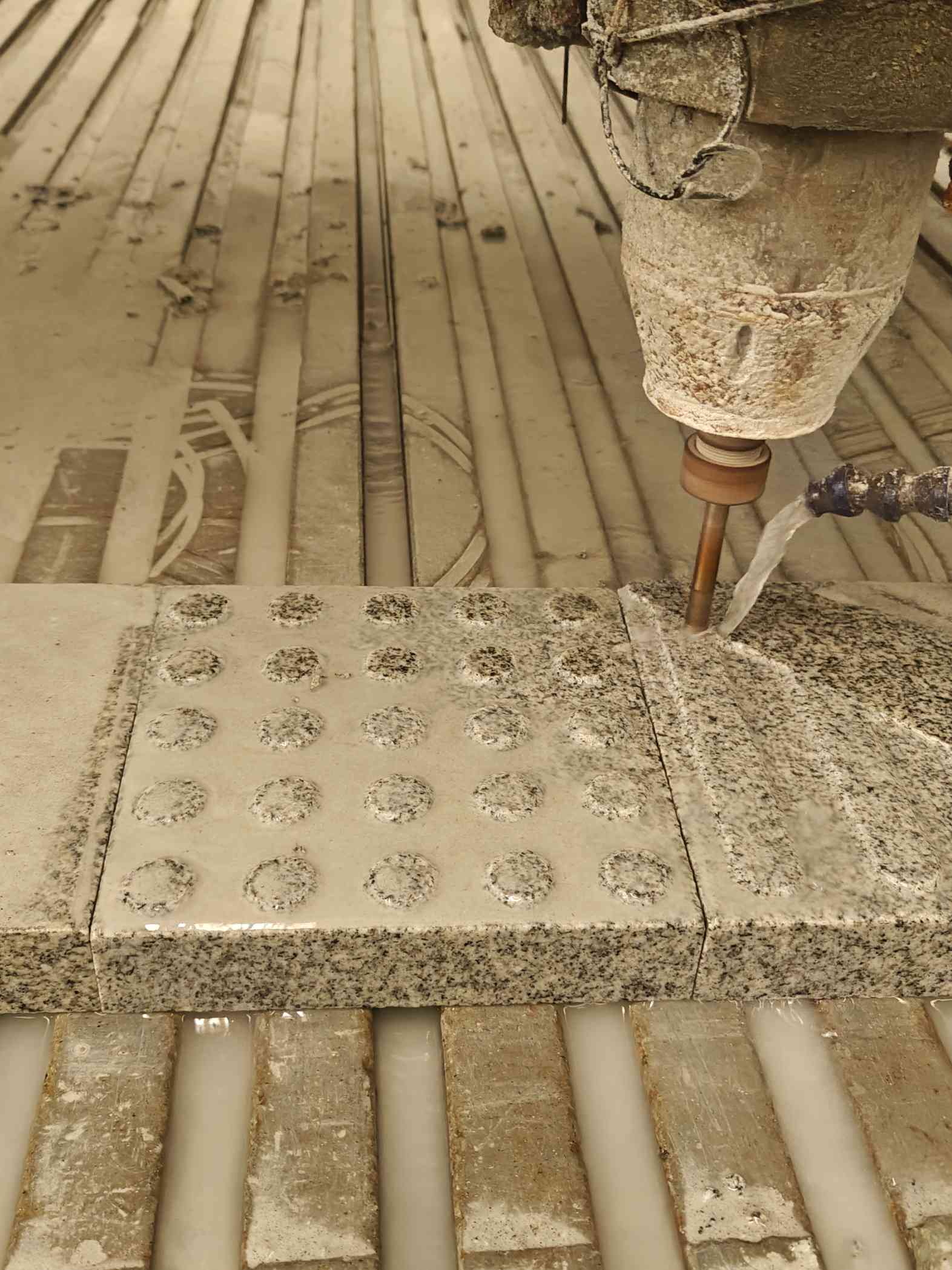 宣城 芝麻白花岗岩石材盲人石、盲道石、盲点石