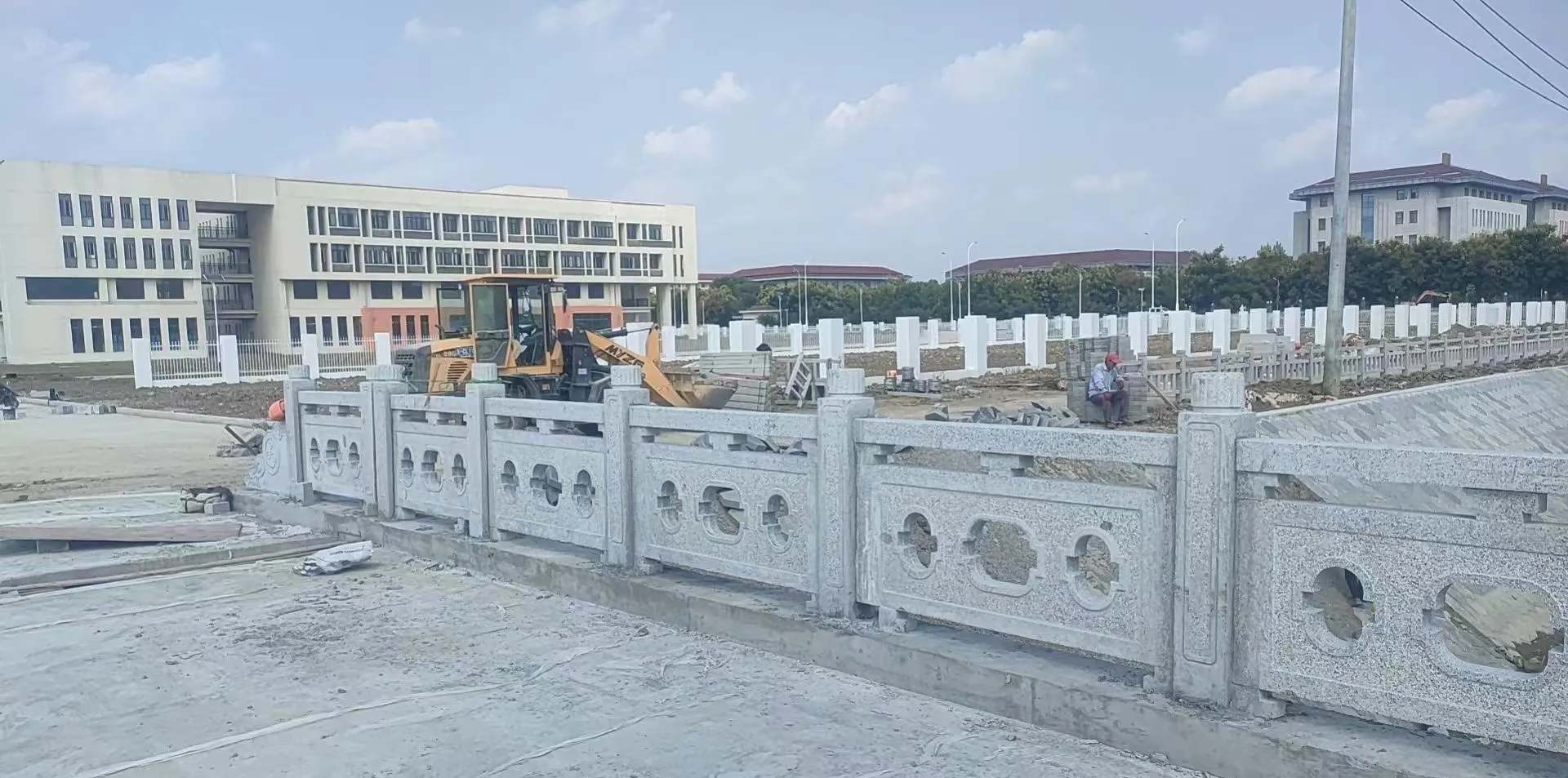 宣城 白麻花岗岩荔枝面河道栏杆