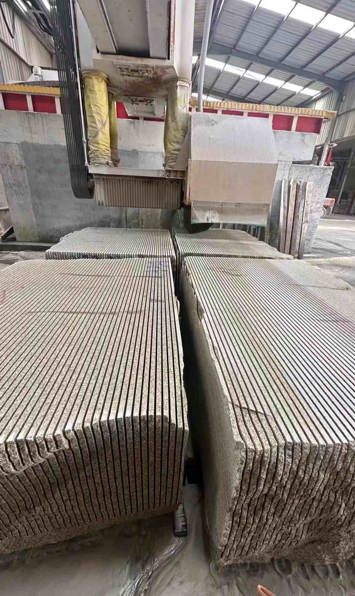 宣城 车间生产日常，黄金麻白麻花岗岩