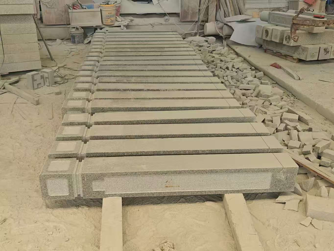 宣城 芝麻白异形加工雕刻-栏杆大柱，方柱